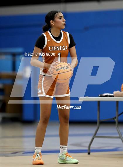 Thumbnail 3 in Cienega vs Snowflake (Inferno Invitational) photogallery.