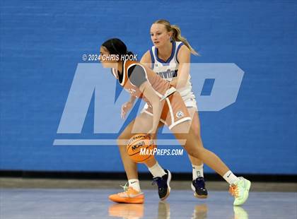 Thumbnail 3 in Cienega vs Snowflake (Inferno Invitational) photogallery.