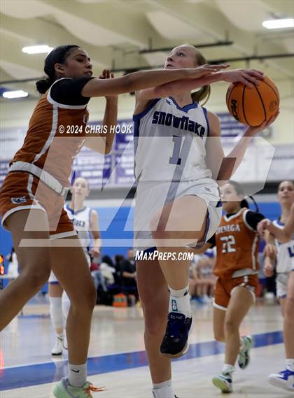 Thumbnail 1 in Cienega vs Snowflake (Inferno Invitational) photogallery.