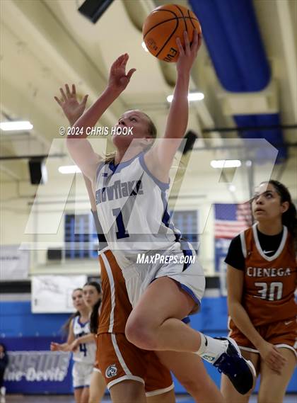 Thumbnail 1 in Cienega vs Snowflake (Inferno Invitational) photogallery.