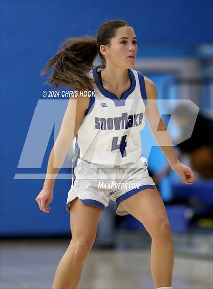 Thumbnail 3 in Cienega vs Snowflake (Inferno Invitational) photogallery.
