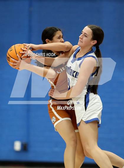 Thumbnail 1 in Cienega vs Snowflake (Inferno Invitational) photogallery.