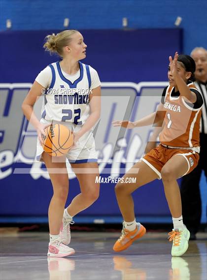 Thumbnail 3 in Cienega vs Snowflake (Inferno Invitational) photogallery.