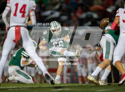 Thumbnail 1 in Jourdanton vs Marion (UIL football playoff 3A D1 Bi-district) photogallery.