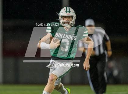 Thumbnail 2 in Jourdanton vs Marion (UIL football playoff 3A D1 Bi-district) photogallery.