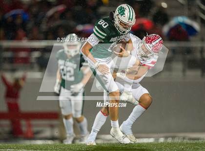 Thumbnail 2 in Jourdanton vs Marion (UIL football playoff 3A D1 Bi-district) photogallery.