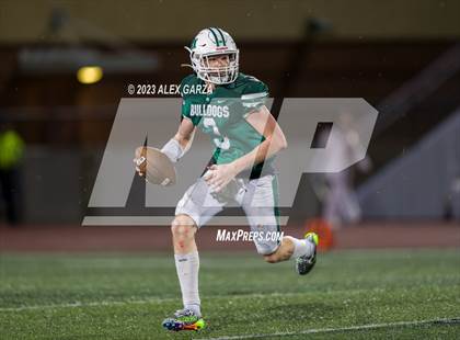 Thumbnail 2 in Jourdanton vs Marion (UIL football playoff 3A D1 Bi-district) photogallery.