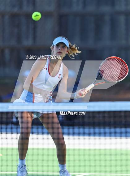 Thumbnail 1 in Menlo-Atherton @ Hillsdale photogallery.