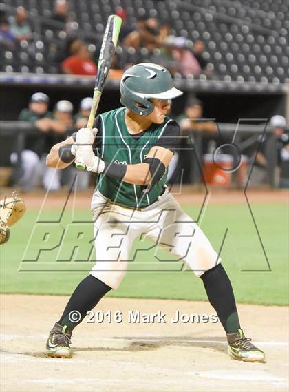 Thumbnail 2 in Alhambra vs. San Luis (AIA D3 Final) photogallery.