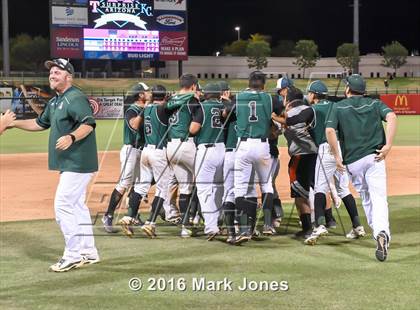 Thumbnail 2 in Alhambra vs. San Luis (AIA D3 Final) photogallery.