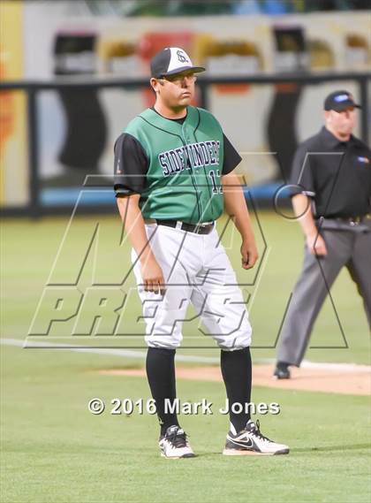 Thumbnail 1 in Alhambra vs. San Luis (AIA D3 Final) photogallery.