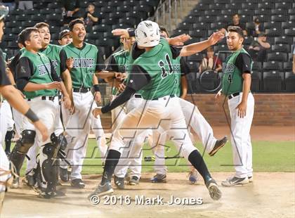 Thumbnail 2 in Alhambra vs. San Luis (AIA D3 Final) photogallery.