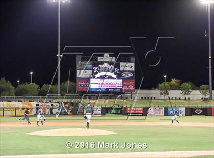 Thumbnail 1 in Alhambra vs. San Luis (AIA D3 Final) photogallery.