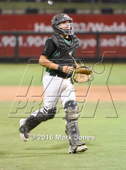 Thumbnail 2 in Alhambra vs. San Luis (AIA D3 Final) photogallery.