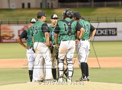 Thumbnail 1 in Alhambra vs. San Luis (AIA D3 Final) photogallery.