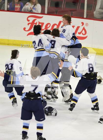 Thumbnail 2 in Valor Christian vs. Ralston Valley (CHSAA 6A Final) photogallery.