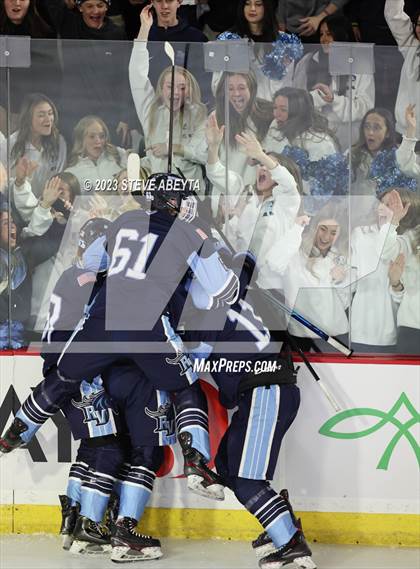 Thumbnail 3 in Valor Christian vs. Ralston Valley (CHSAA 6A Final) photogallery.