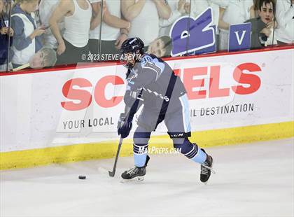 Thumbnail 3 in Valor Christian vs. Ralston Valley (CHSAA 6A Final) photogallery.