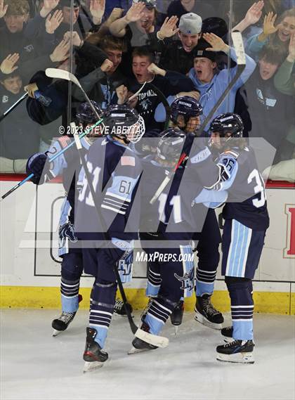 Thumbnail 1 in Valor Christian vs. Ralston Valley (CHSAA 6A Final) photogallery.