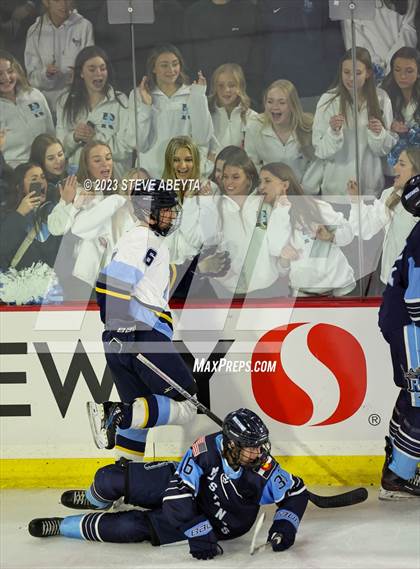 Thumbnail 3 in Valor Christian vs. Ralston Valley (CHSAA 6A Final) photogallery.