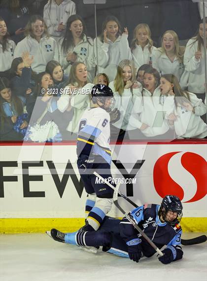 Thumbnail 3 in Valor Christian vs. Ralston Valley (CHSAA 6A Final) photogallery.
