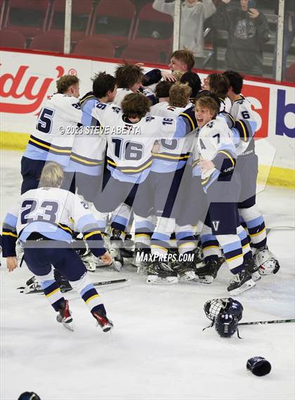 Thumbnail 3 in Valor Christian vs. Ralston Valley (CHSAA 6A Final) photogallery.