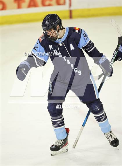 Thumbnail 3 in Valor Christian vs. Ralston Valley (CHSAA 6A Final) photogallery.
