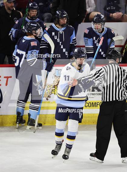 Thumbnail 2 in Valor Christian vs. Ralston Valley (CHSAA 6A Final) photogallery.
