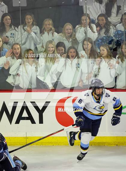 Thumbnail 3 in Valor Christian vs. Ralston Valley (CHSAA 6A Final) photogallery.