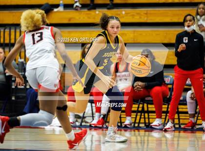 Thumbnail 3 in Chattahoochee vs. Gainesville (GHSA 5A Regional Playoff) photogallery.