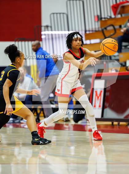Thumbnail 3 in Chattahoochee vs. Gainesville (GHSA 5A Regional Playoff) photogallery.