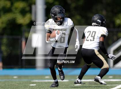 Thumbnail 2 in Paramus Catholic @ Wayne Valley photogallery.