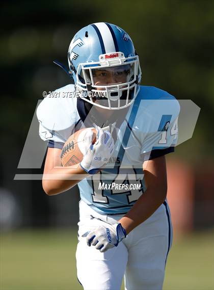 Thumbnail 1 in Paramus Catholic @ Wayne Valley photogallery.