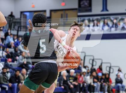Thumbnail 3 in Lee's Summit vs Lawrence Free State - 810 Varsity Showcase photogallery.