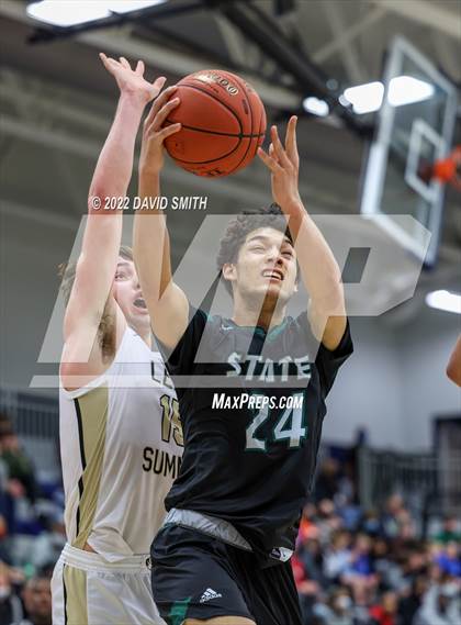 Thumbnail 1 in Lee's Summit vs Lawrence Free State - 810 Varsity Showcase photogallery.