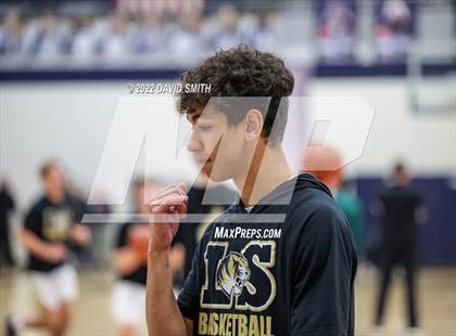 Thumbnail 2 in Lee's Summit vs Lawrence Free State - 810 Varsity Showcase photogallery.