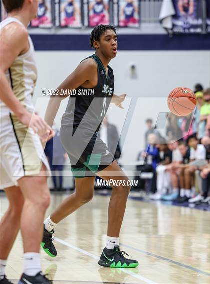 Thumbnail 1 in Lee's Summit vs Lawrence Free State - 810 Varsity Showcase photogallery.