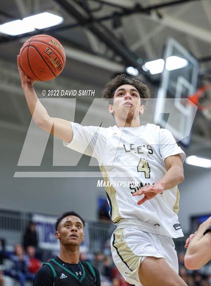Thumbnail 3 in Lee's Summit vs Lawrence Free State - 810 Varsity Showcase photogallery.