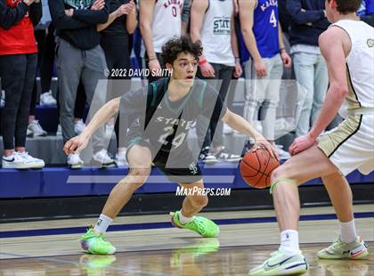 Thumbnail 1 in Lee's Summit vs Lawrence Free State - 810 Varsity Showcase photogallery.