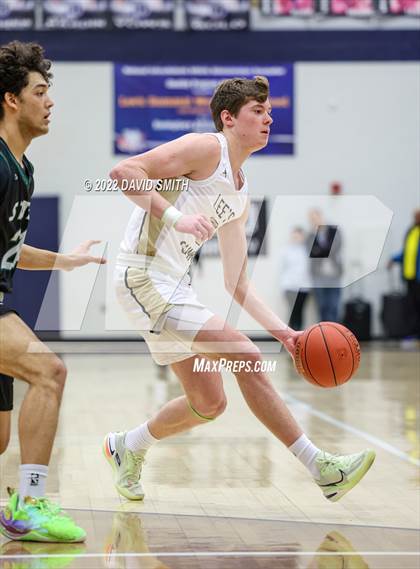 Thumbnail 3 in Lee's Summit vs Lawrence Free State - 810 Varsity Showcase photogallery.
