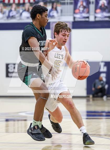 Thumbnail 2 in Lee's Summit vs Lawrence Free State - 810 Varsity Showcase photogallery.