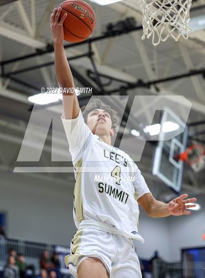 Thumbnail 3 in Lee's Summit vs Lawrence Free State - 810 Varsity Showcase photogallery.