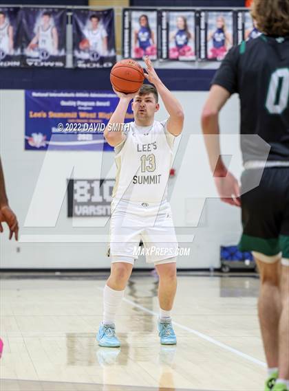 Thumbnail 3 in Lee's Summit vs Lawrence Free State - 810 Varsity Showcase photogallery.