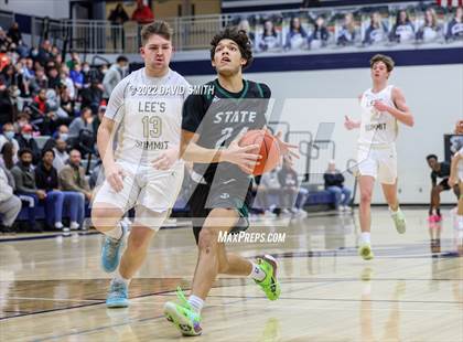 Thumbnail 3 in Lee's Summit vs Lawrence Free State - 810 Varsity Showcase photogallery.