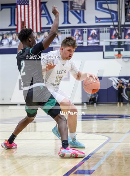 Thumbnail 3 in Lee's Summit vs Lawrence Free State - 810 Varsity Showcase photogallery.