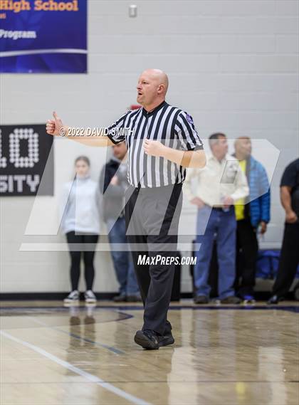 Thumbnail 2 in Lee's Summit vs Lawrence Free State - 810 Varsity Showcase photogallery.