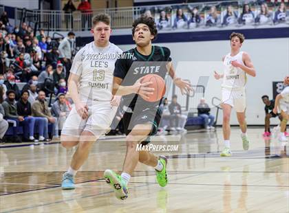 Thumbnail 2 in Lee's Summit vs Lawrence Free State - 810 Varsity Showcase photogallery.
