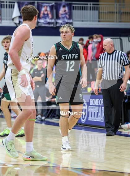 Thumbnail 2 in Lee's Summit vs Lawrence Free State - 810 Varsity Showcase photogallery.