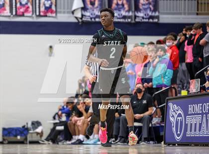 Thumbnail 2 in Lee's Summit vs Lawrence Free State - 810 Varsity Showcase photogallery.
