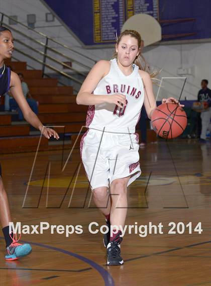 Thumbnail 3 in Bear River vs. Bradshaw Christian (CIF SJS D4 Semifinal) photogallery.
